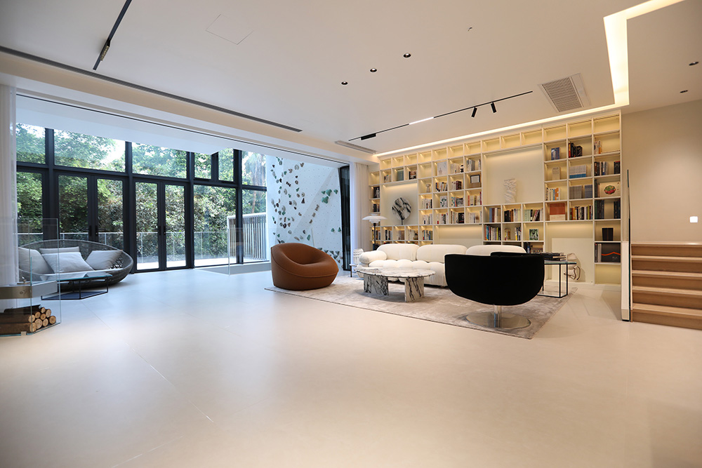 Le luxe écologique redéfini: solutions sur mesure en aluminium thermique sur mesure pour le manoir de Shenzhen de Wang Shi-carbone de Wang Shi